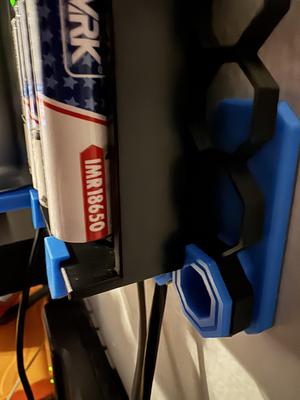 Parametric Multiboard Hooked Pegs (Bolt-Locked and Push-Fit)
