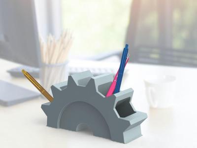 Gear pencil holder