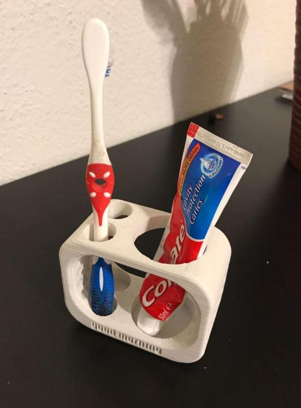 Toothbrush holder