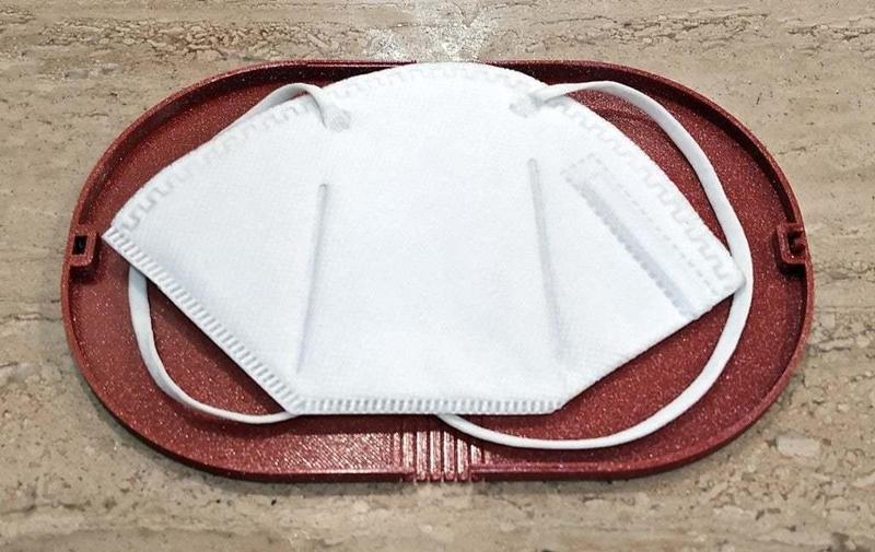 Foldable FFP or N95 mask case