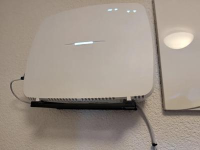 Sunrise Internet Box - Wandhalter   