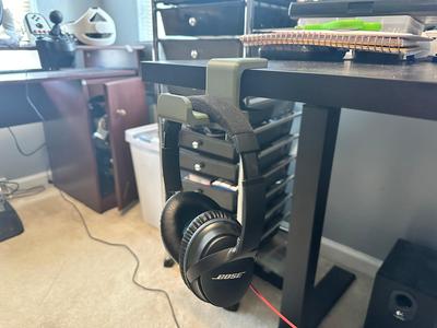 Desk Headphone Clamp