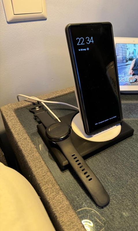 Google Charger and Pixel Watch 2 -Dock