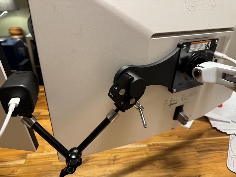 Vesa Mount Adapter with post for SMALLRIG