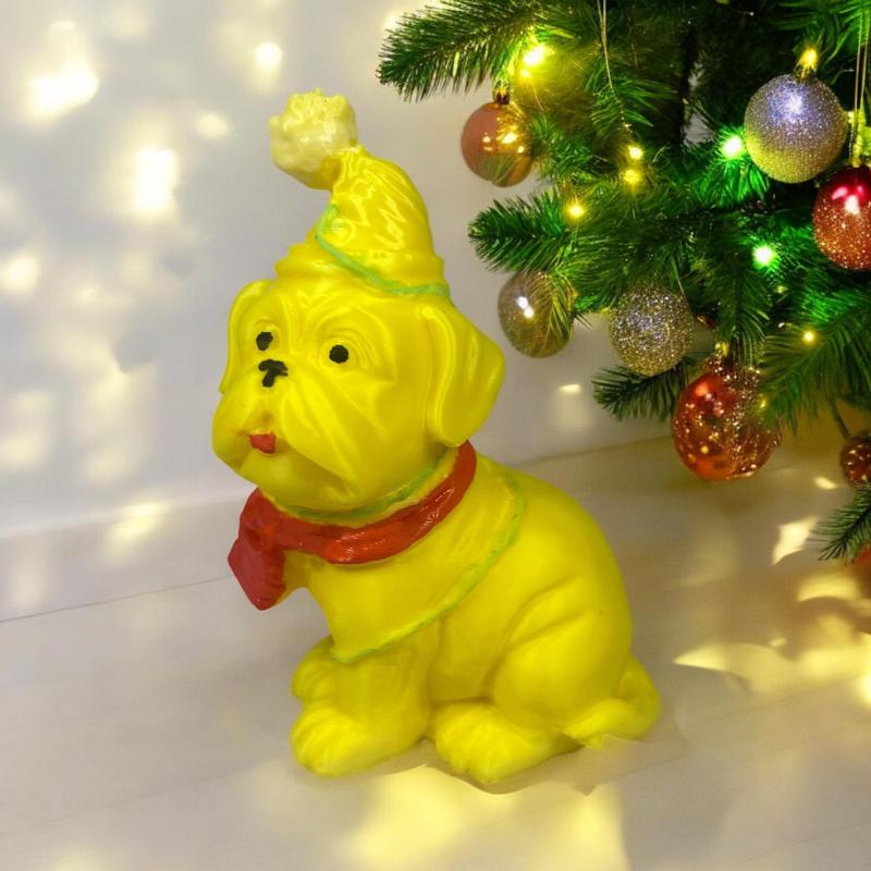 Carlin christmas dog