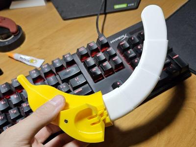 Banana claw knife with 4x3 magnets