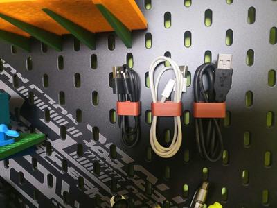 Skadis USB Cable organizer in two sizes