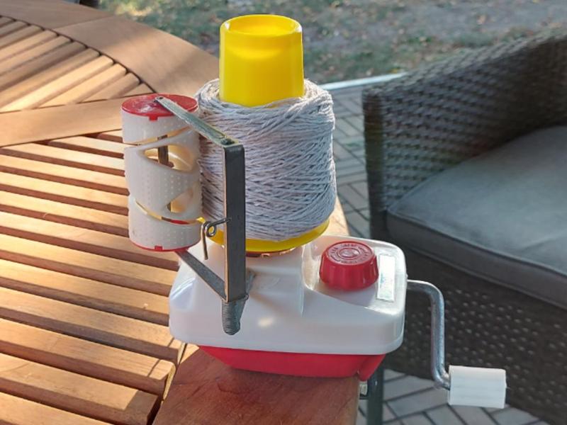 Spare cone for yarn / wool winder