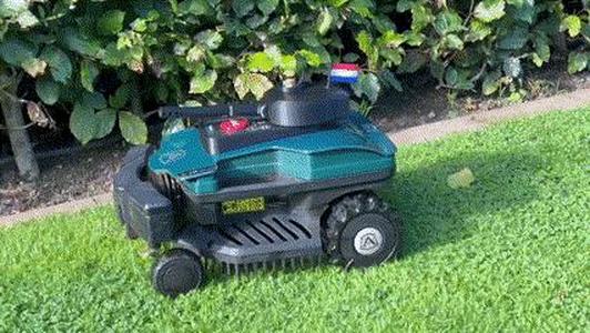 Robot Lawn Mower Tank Mod