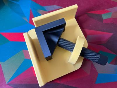Angle vise 
