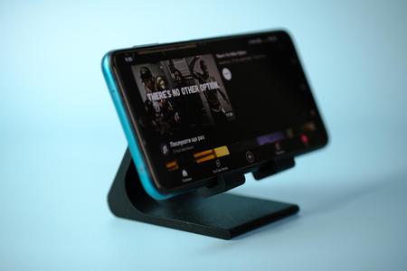 Phone stand V2