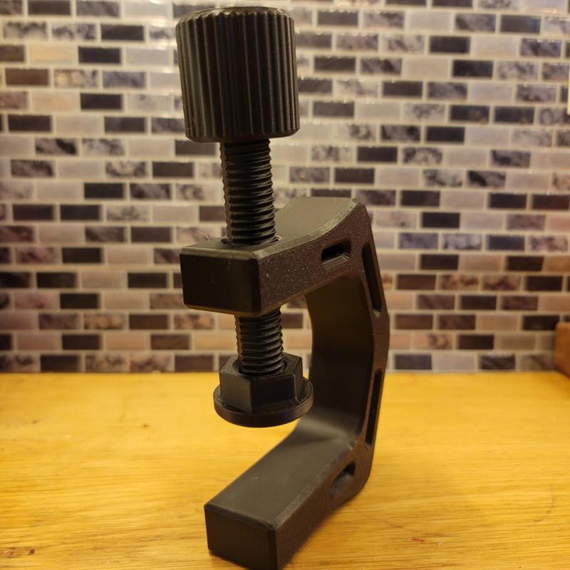Simple Strong Clamp 