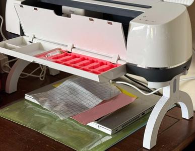 Cricut Maker Curved Stands With Logo
