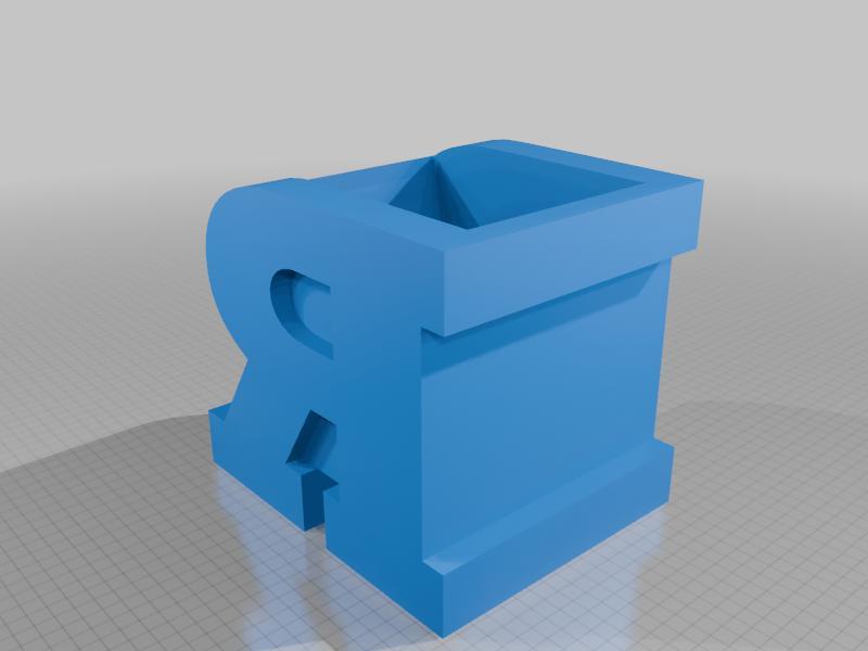 Block R Rutgers Planter