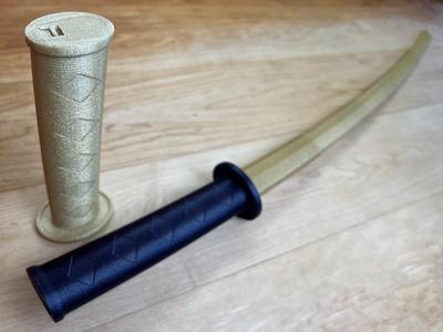 Collapsing Katana with Curved Blade