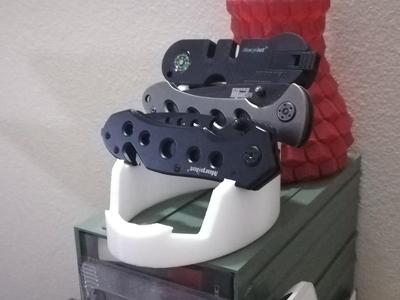 Folding Knife Stand