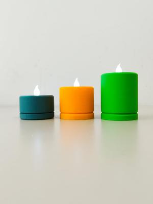 Customizable candle holder in 3 heights.