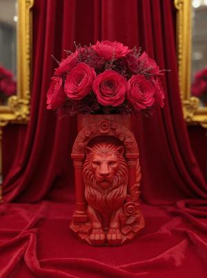 Lion Throne Planter – Royal Guardian Flower Pot free vase