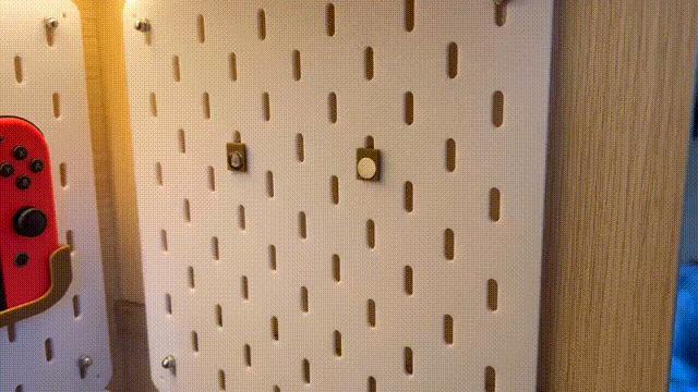 Plastic pegboards can also hold refrigerator magnets! 3mm thick IKEA pegboard hook magnets, only 0.63g for a single print without support!