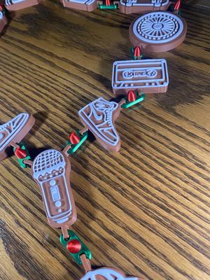 Gingerbread Chain