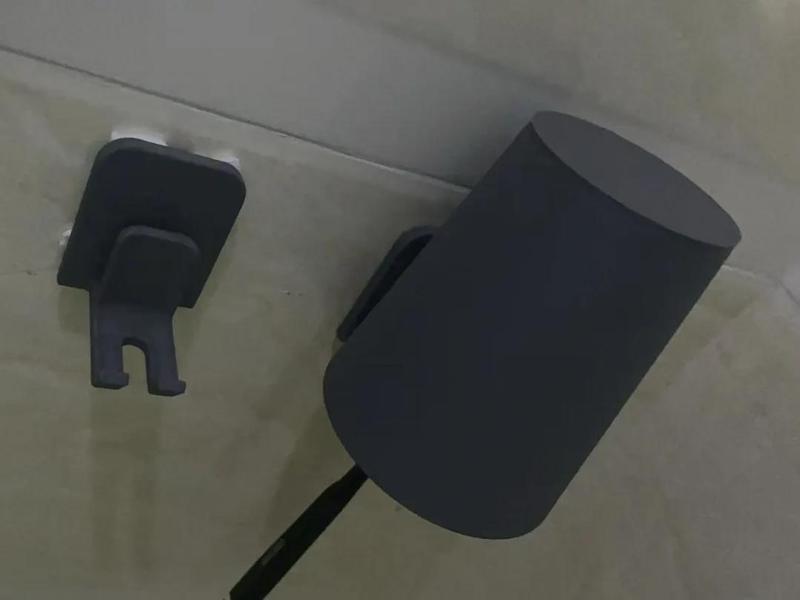 Toothbrush cup and toothbrush cup holder