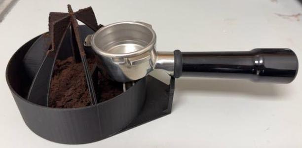 Coffee ground extractor