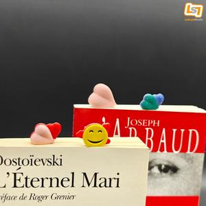 5 bookmarks and 5 paper clips - special Valentine’s Day