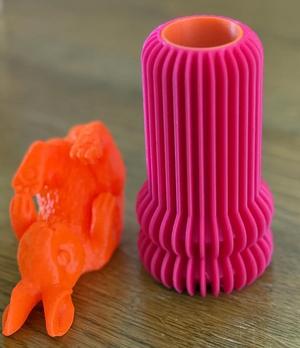 Vase with lines   