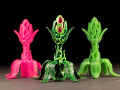 Tabletop plant: "Eggplant" (Alien Vegetation 04)