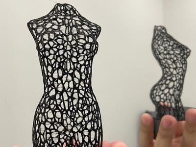Voronoi Sexy Girl Sculpture