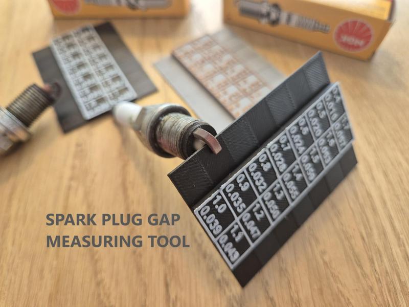 Spark plug gap measuring tool