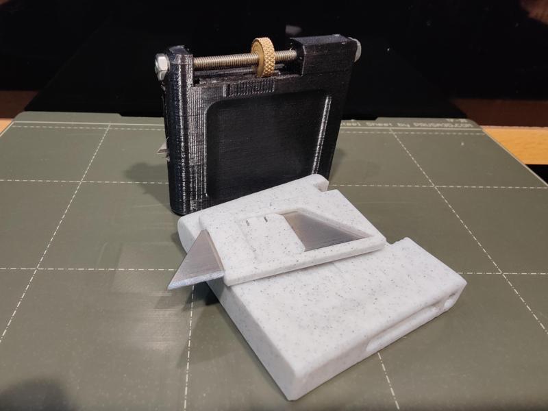 Binding Scraper
