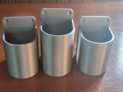 Large Universal Holder – Ample Space & Stability