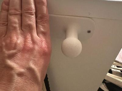 Coat rack with 1 hook