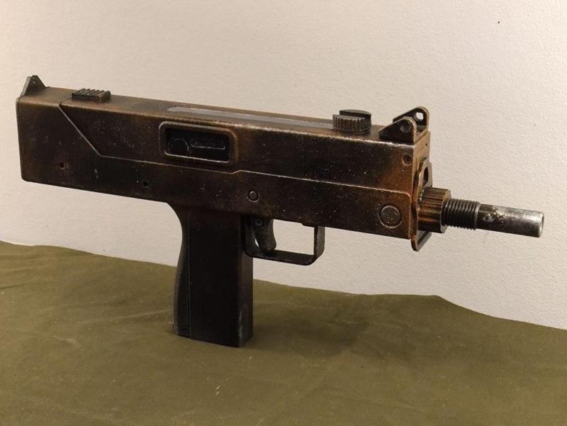 Airsoft electric toy gun SMG9