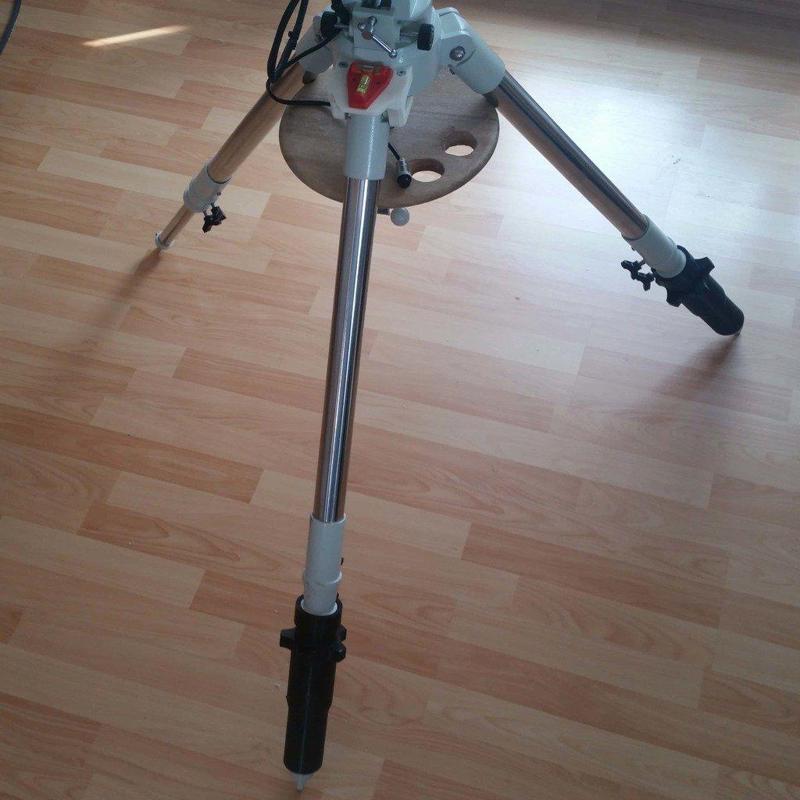 EQ-5 mount leg leveler screw