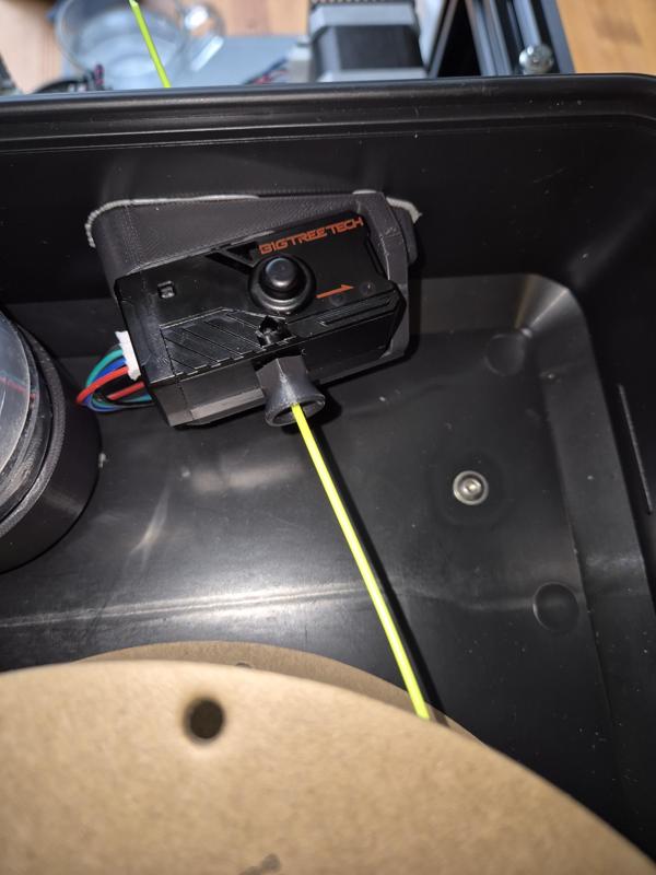 BTT SFS 2.0 Filament Feeding Guide