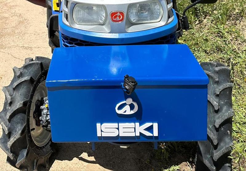 ISEKI TRACTOR LOGO