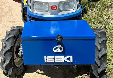 ISEKI TRACTOR LOGO