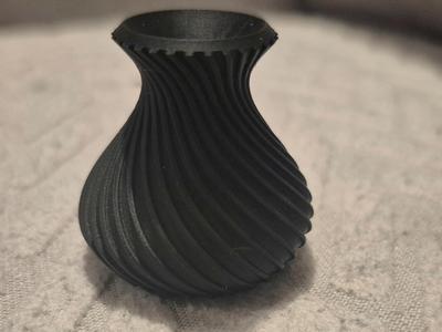 Vase pen holder