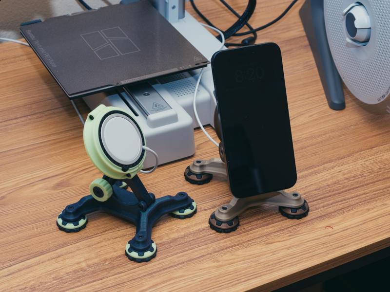 iPhone/MagSafe Stand - Industrial