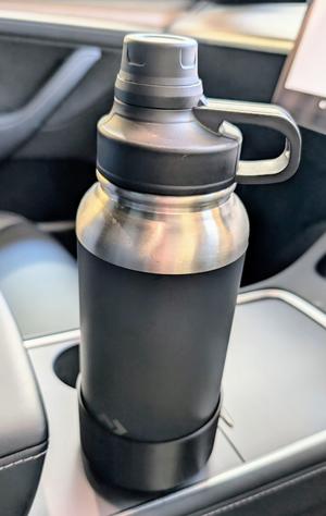 Tesla Model Y Bottle Holder (Parametric)