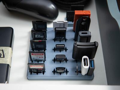 USB-A, USB-C, SD Card, Micro SD Card - Holder