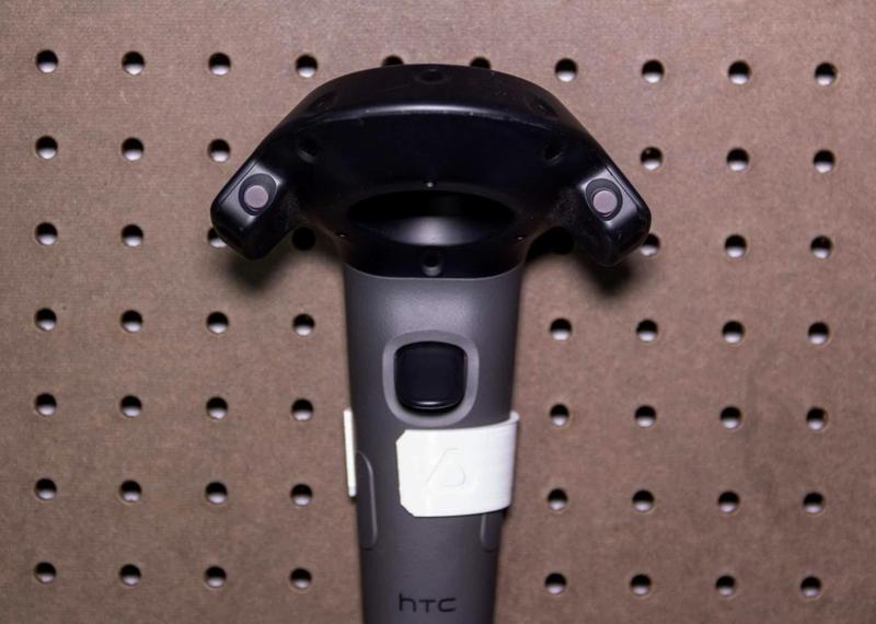HTC Vive Controller + Headset Holders // Peg Anything