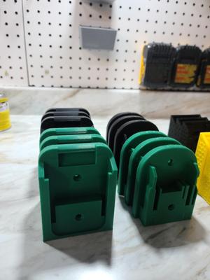 Makita 18v - Tool & Battery Mount