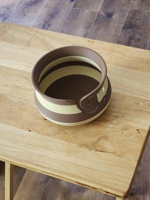 Striped yarn bowl