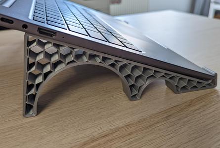 Laptop stand