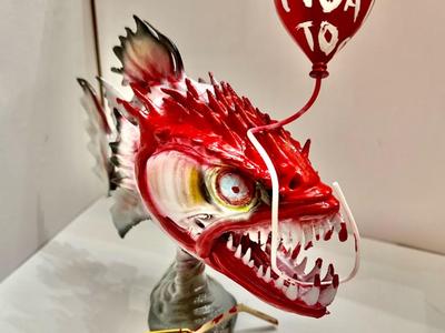 "Piranha Challenge" with Stand - COMPLETE!