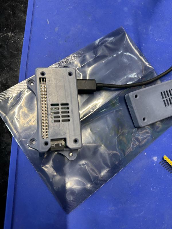 Raspberry Pi zero / zero 2 case and wall mount