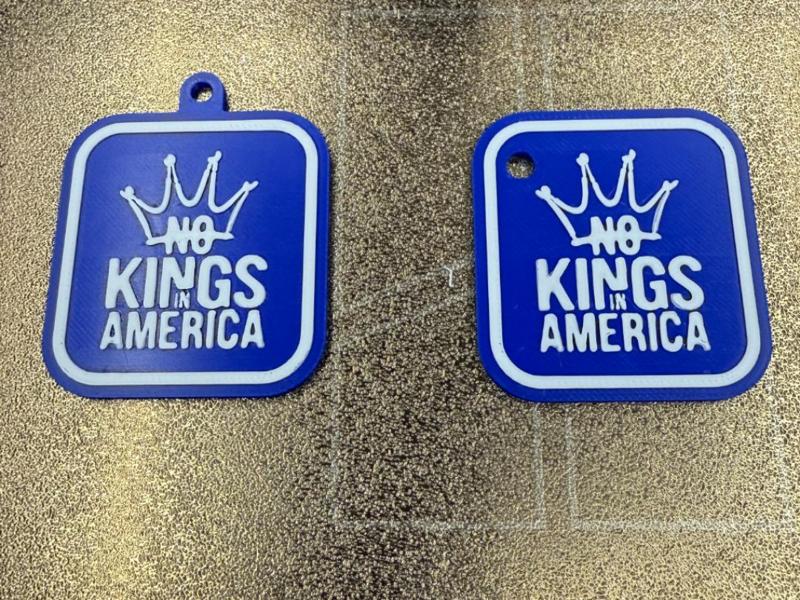 NO KINGS IN AMERICA KEYCHAIN 
